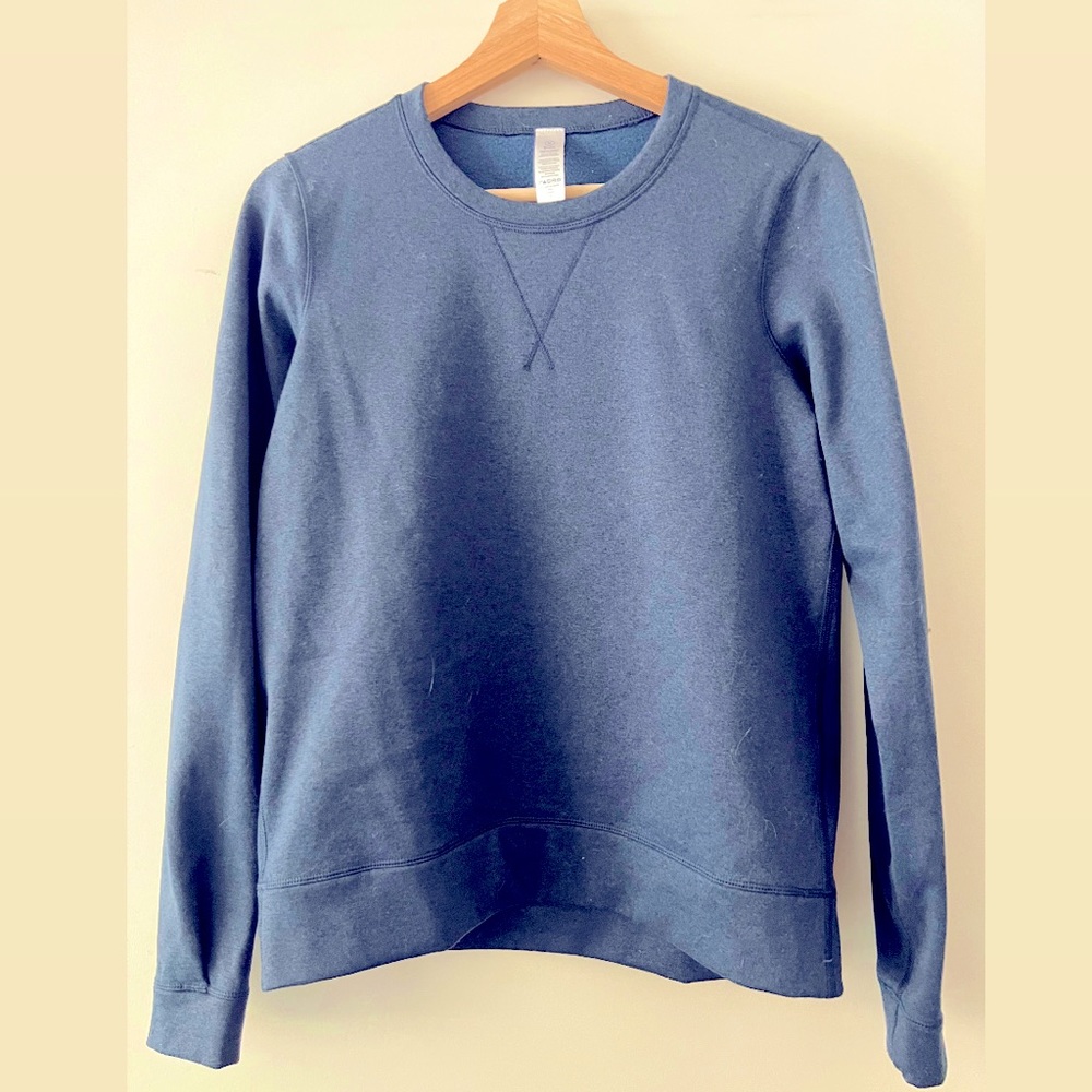 Ivivva | navy crew long sleeve | size 10 | fits like a lululemon 6